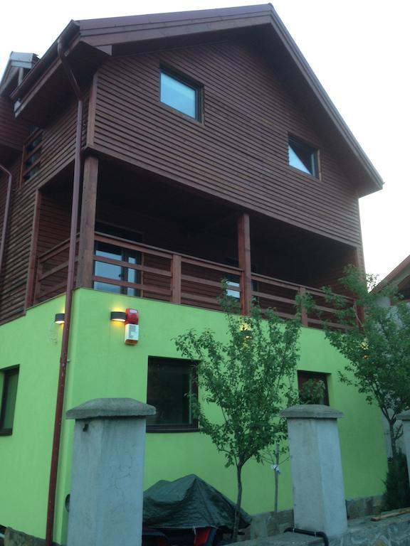 Hotel Dorf Haus Văliug Exterior foto